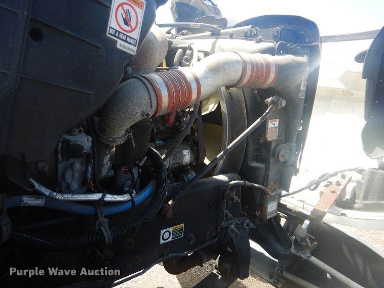 image for item GF9220 2012 Kenworth T370  truck cab and chassis