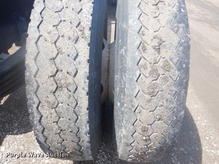 image for item GF9220 2012 Kenworth T370  truck cab and chassis