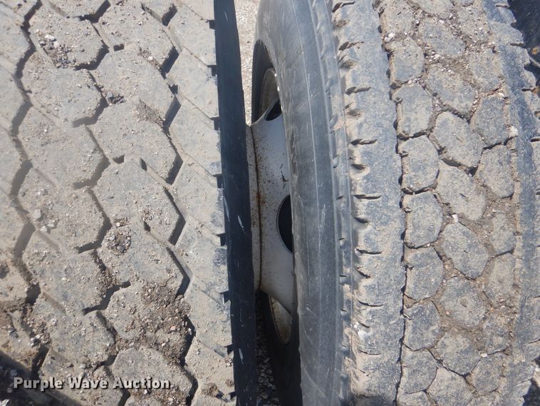 image for item GF9220 2012 Kenworth T370  truck cab and chassis