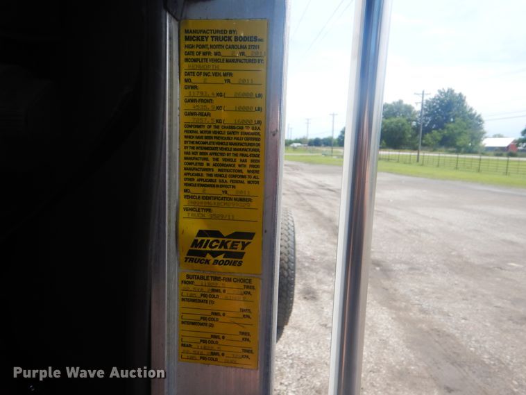 image for item GF9220 2012 Kenworth T370  truck cab and chassis