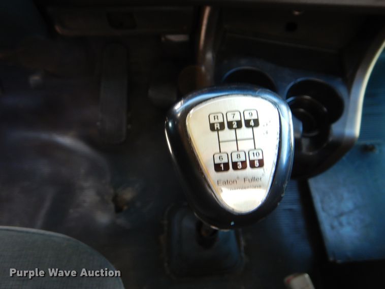 image for item GF9227 2006 Kenworth T802  fuel truck