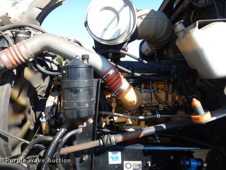 image for item GF9227 2006 Kenworth T802  fuel truck