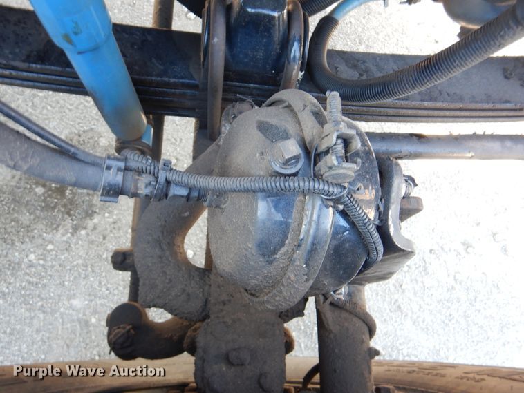 image for item GF9227 2006 Kenworth T802  fuel truck