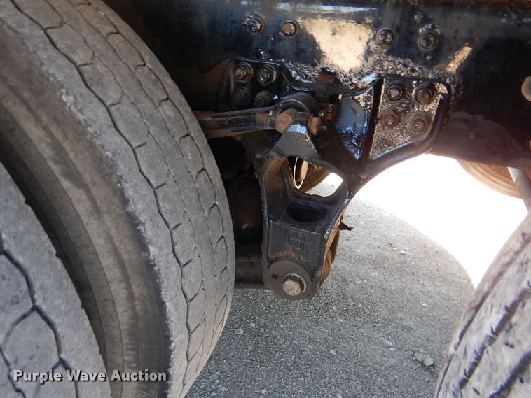 image for item GF9227 2006 Kenworth T802  fuel truck