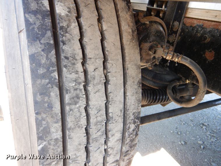 image for item GF9227 2006 Kenworth T802  fuel truck