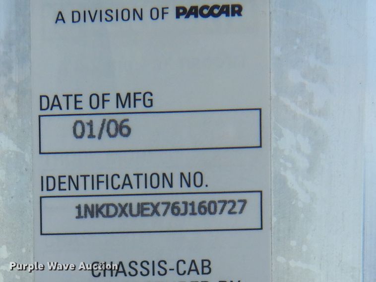 image for item GF9227 2006 Kenworth T802  fuel truck