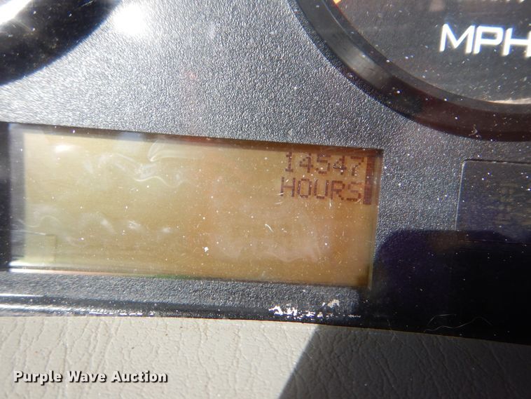 image for item GF9234 2008 International 7400  utility truck with crane