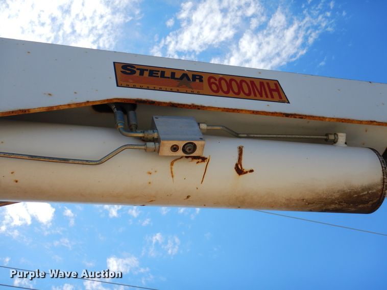 image for item GF9234 2008 International 7400  utility truck with crane