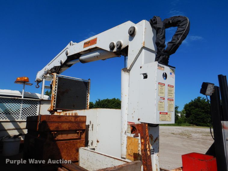 image for item GF9234 2008 International 7400  utility truck with crane