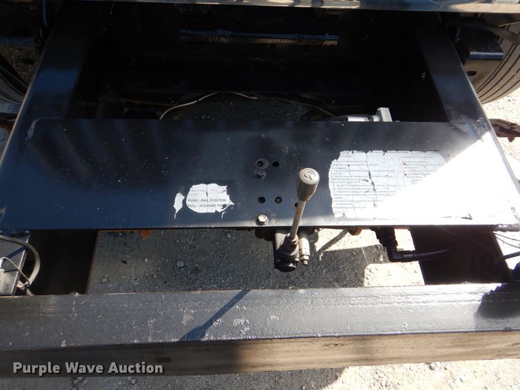 image for item GF9234 2008 International 7400  utility truck with crane