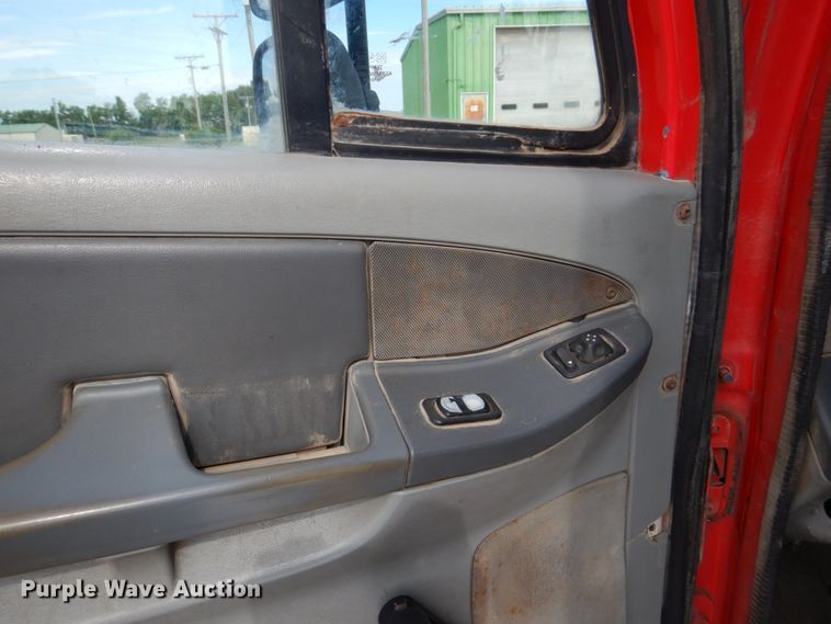 image for item GM9238 2005 Freightliner Columbia  semi truck