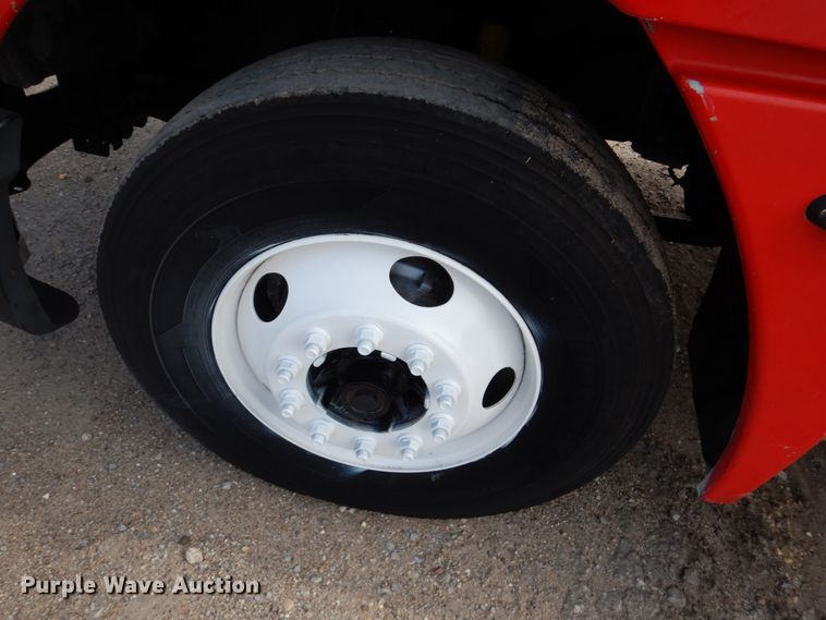 image for item GM9238 2005 Freightliner Columbia  semi truck