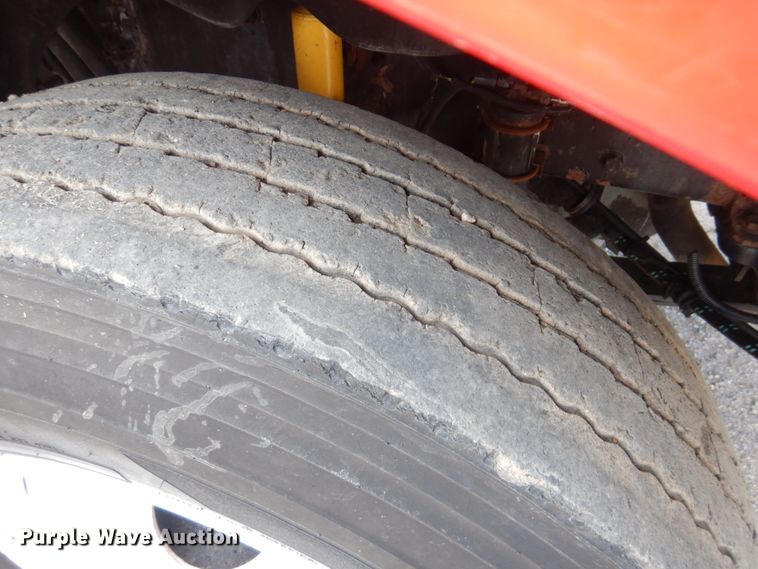 image for item GM9238 2005 Freightliner Columbia  semi truck