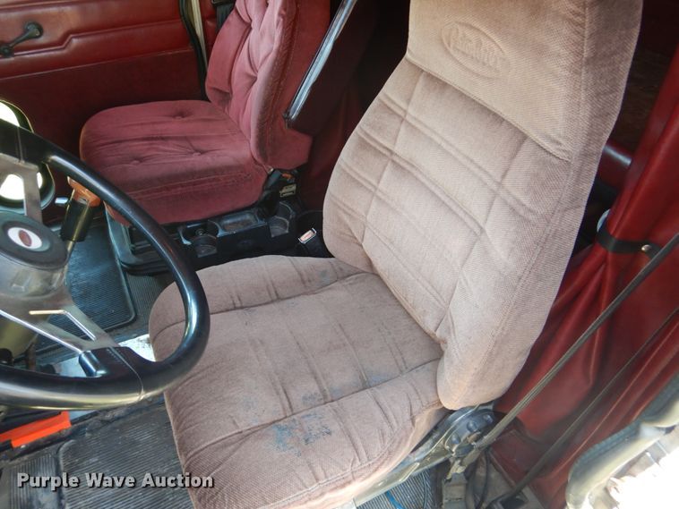 image for item GM9249 1996 Peterbilt 379  semi truck