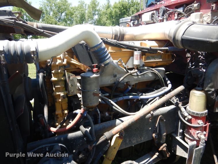 image for item GM9249 1996 Peterbilt 379  semi truck