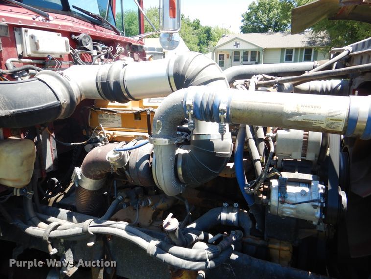 image for item GM9249 1996 Peterbilt 379  semi truck