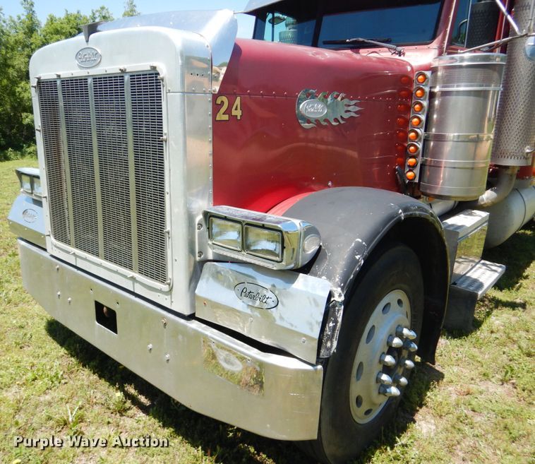 image for item GM9249 1996 Peterbilt 379  semi truck