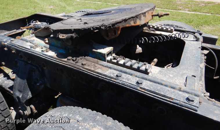 image for item GM9249 1996 Peterbilt 379  semi truck