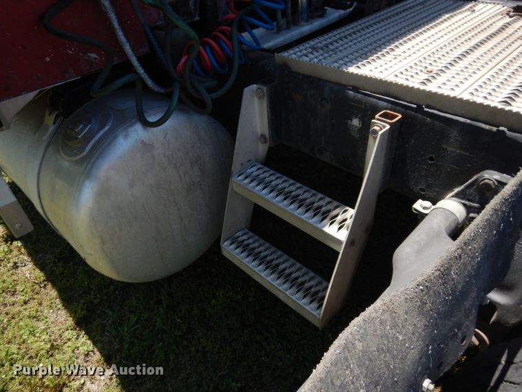 image for item GM9249 1996 Peterbilt 379  semi truck