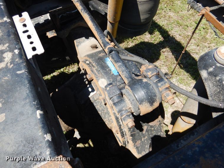 image for item GM9249 1996 Peterbilt 379  semi truck