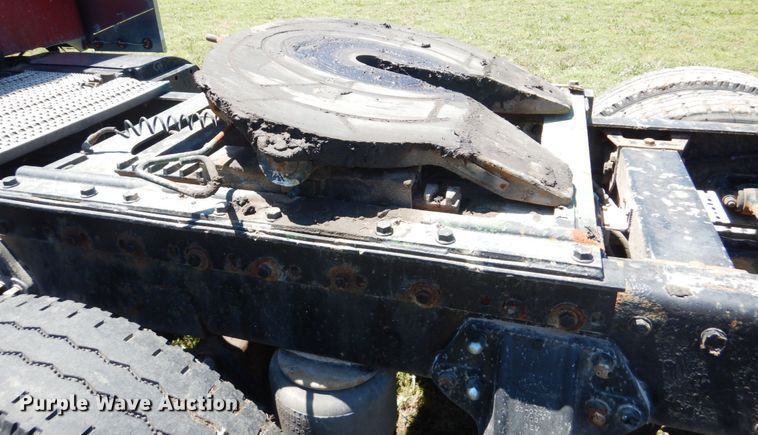 image for item GM9249 1996 Peterbilt 379  semi truck