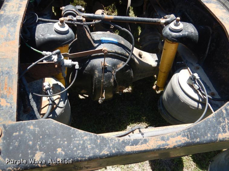 image for item GM9249 1996 Peterbilt 379  semi truck