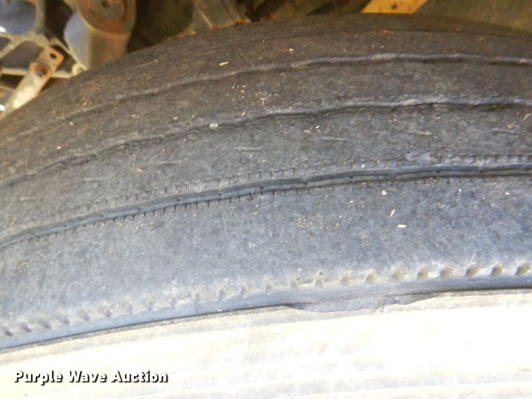 image for item GM9249 1996 Peterbilt 379  semi truck