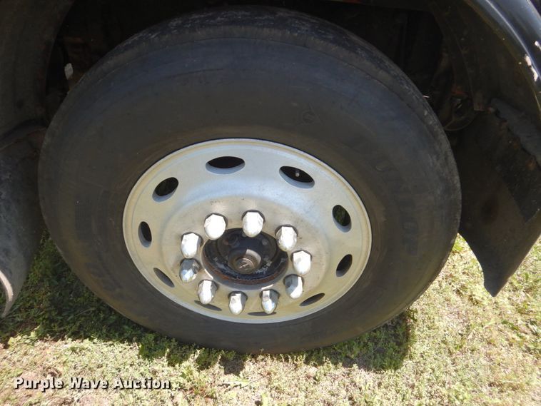 image for item GM9249 1996 Peterbilt 379  semi truck