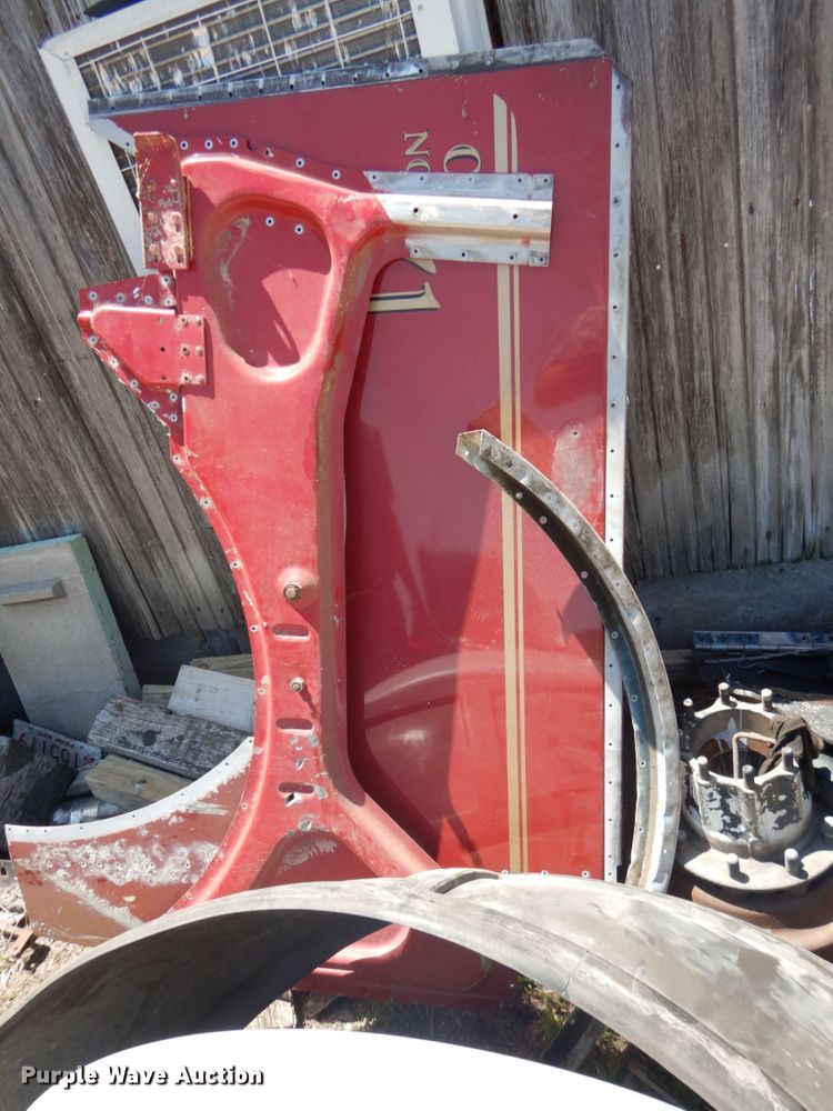 image for item GM9249 1996 Peterbilt 379  semi truck