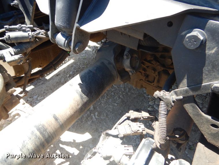 image for item GN9400 2009 International DuraStar 4400  truck cab and chassis