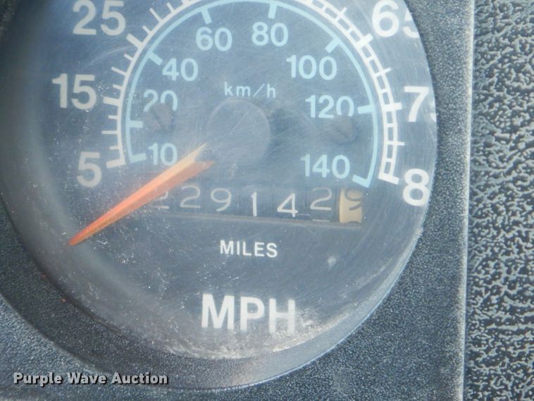 image for item GN9427 1985 International S2100  semi truck