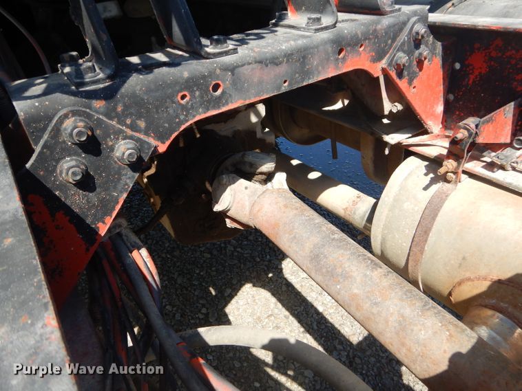 image for item GN9427 1985 International S2100  semi truck