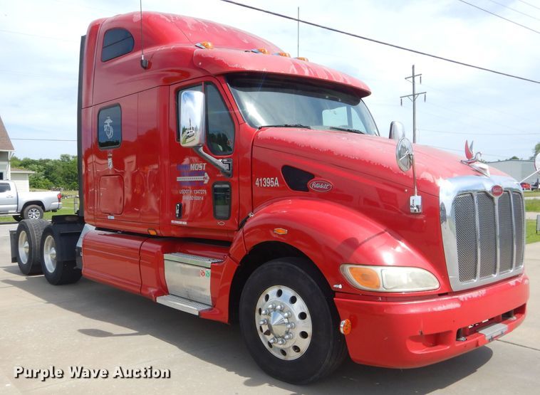 image for item GP9149 2011 Peterbilt 387  truck tractor