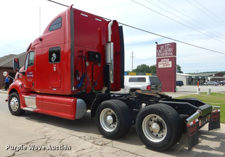 image for item GP9149 2011 Peterbilt 387  truck tractor