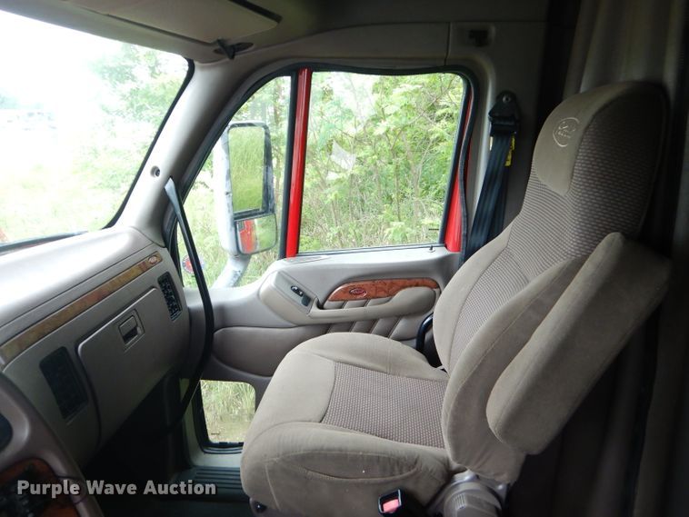 image for item GP9149 2011 Peterbilt 387  truck tractor