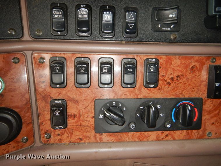 image for item GP9149 2011 Peterbilt 387  truck tractor