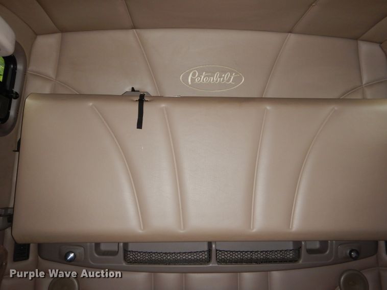 image for item GP9149 2011 Peterbilt 387  truck tractor