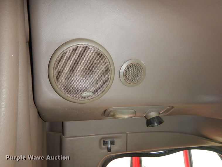 image for item GP9149 2011 Peterbilt 387  truck tractor