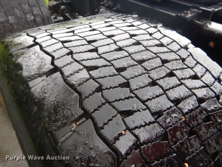 image for item GP9149 2011 Peterbilt 387  truck tractor