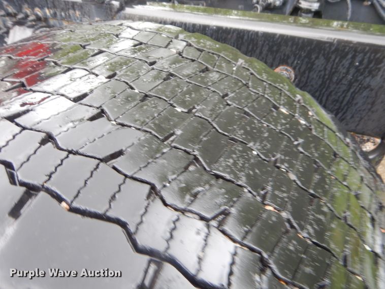 image for item GP9149 2011 Peterbilt 387  truck tractor