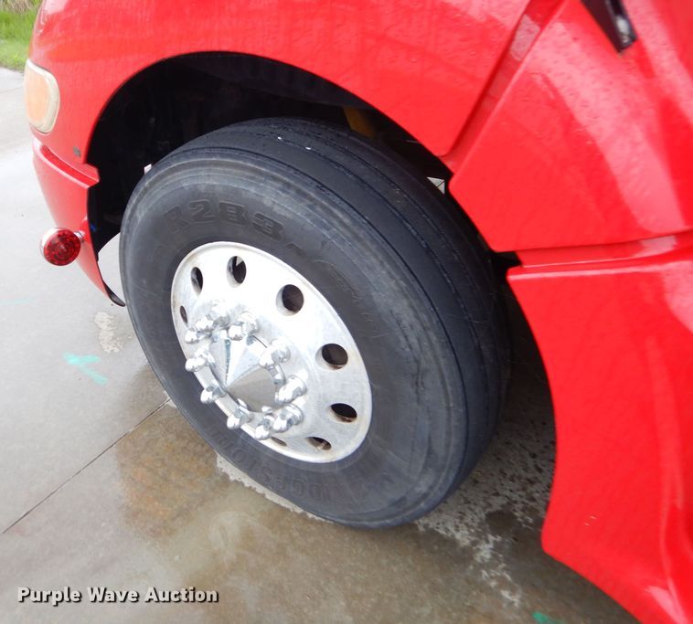 image for item GP9149 2011 Peterbilt 387  truck tractor