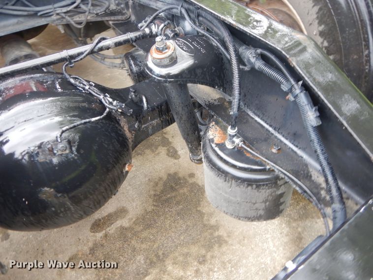 image for item GP9149 2011 Peterbilt 387  truck tractor