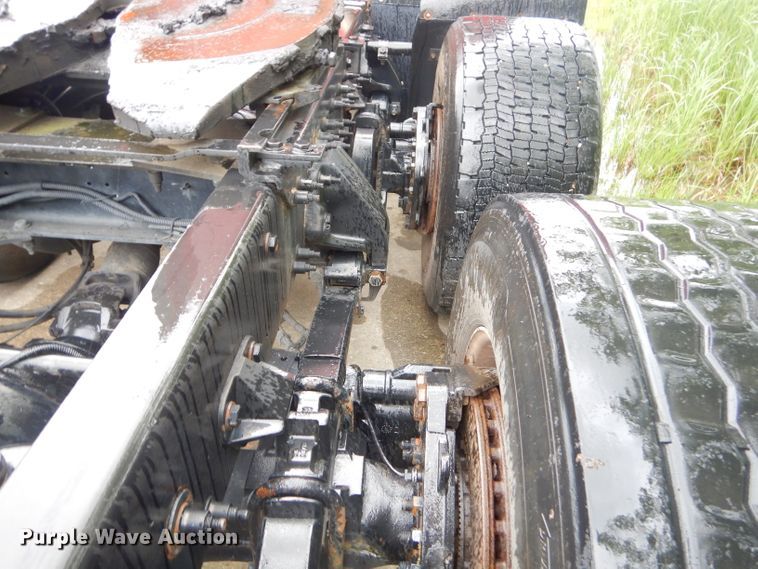 image for item GP9149 2011 Peterbilt 387  truck tractor