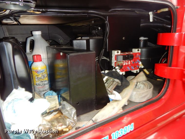 image for item GP9149 2011 Peterbilt 387  truck tractor