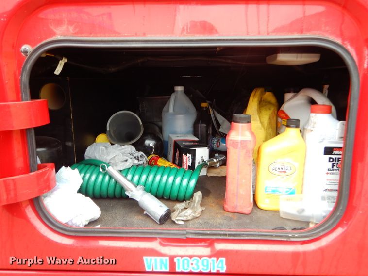 image for item GP9149 2011 Peterbilt 387  truck tractor