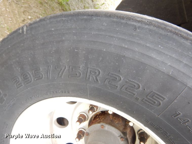 image for item GP9200 2006 Wabash refrigerated van trailer