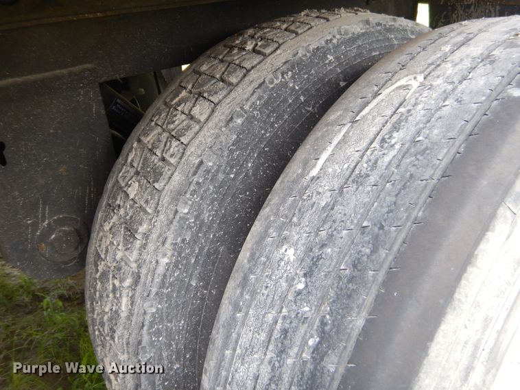 image for item GP9200 2006 Wabash refrigerated van trailer