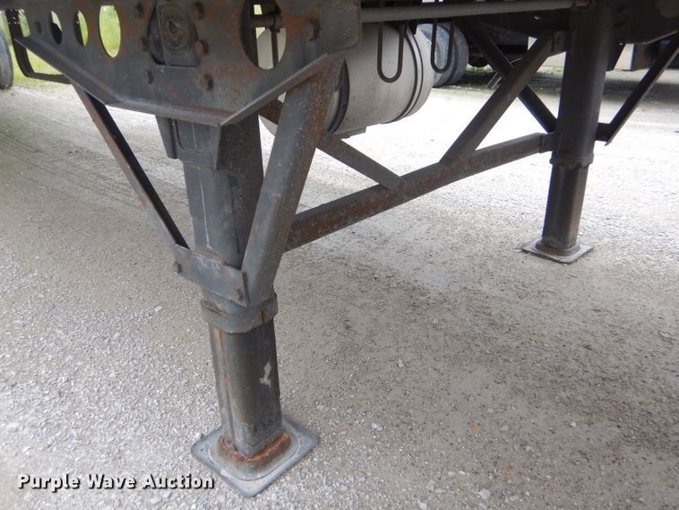 image for item GP9200 2006 Wabash refrigerated van trailer