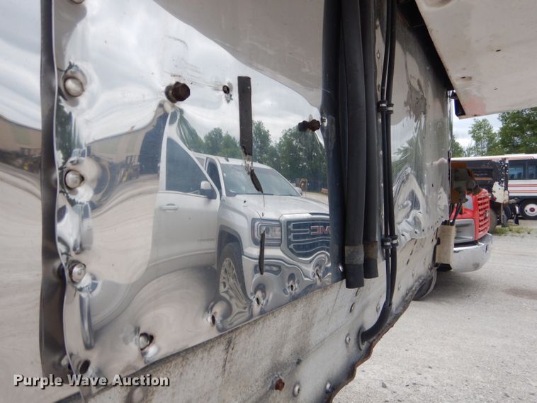 image for item GP9200 2006 Wabash refrigerated van trailer