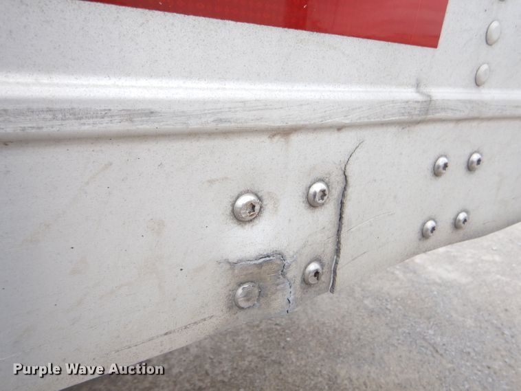 image for item GP9200 2006 Wabash refrigerated van trailer